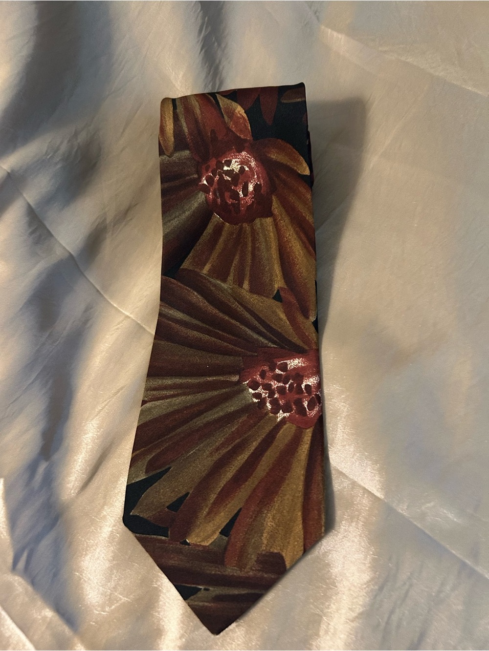 Men's Floral Silk Tie in Brown and Maroon Valdemar 100 % silk made in Canada